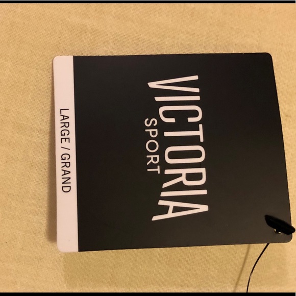 NWT Victoria’s Secret Workout top - Picture 4 of 6